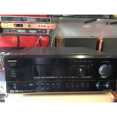 Ampli 5.1 ONKYO AVR DS696