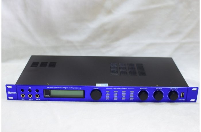 Mặt trước mixer BOSA X7
