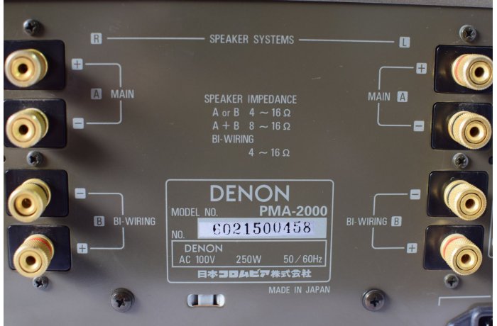 Mặt sau ampli Denon pma 2000 