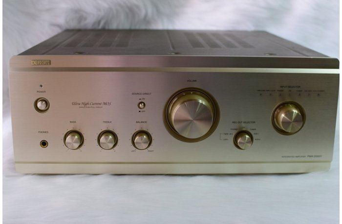 Ampli denon 2000IV