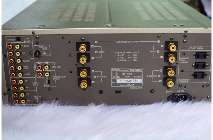 mặt sau ampli denon 2000iv chuyên nghiệp đẳng cấp