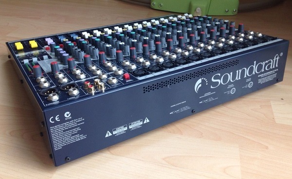 Âm Thanh Bàn Mixer Soundcraft EFX12