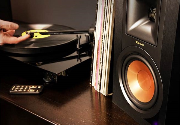 Đánh Giá Klipsch R-15PM Turntable Pack