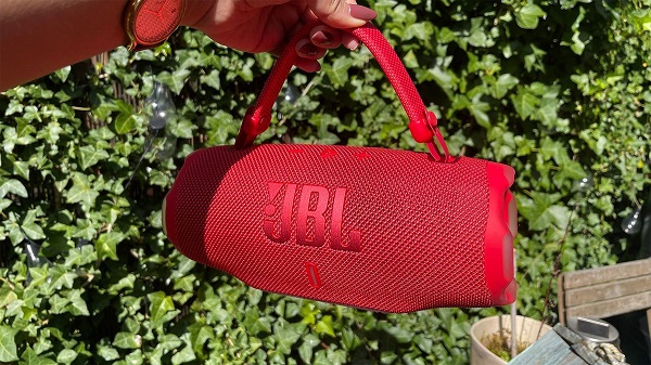 Đặc Điểm Nổi Bật Của JBL Charge 6