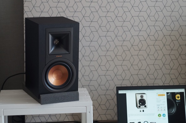 Ứng Dụng Klipsch R-15PM Turntable Pack