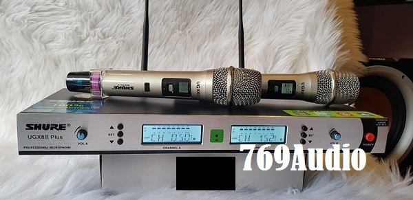 So sánh độ bền và hiệu suất giữa micro không dây Shure và các thương hiệu cạnh tranh