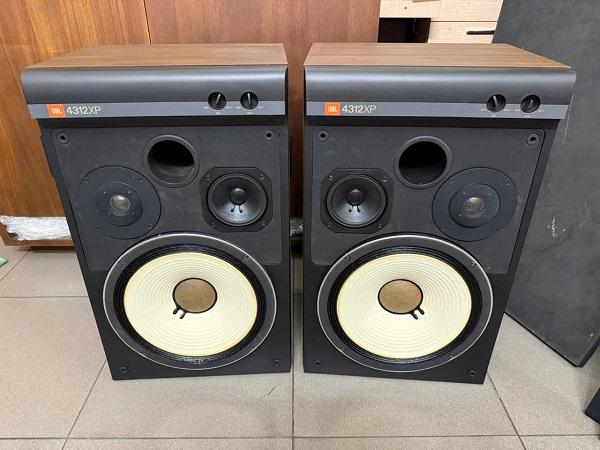 Loa JBL 4312XP Bãi Chuẩn Mực Âm Thanh Mỹ