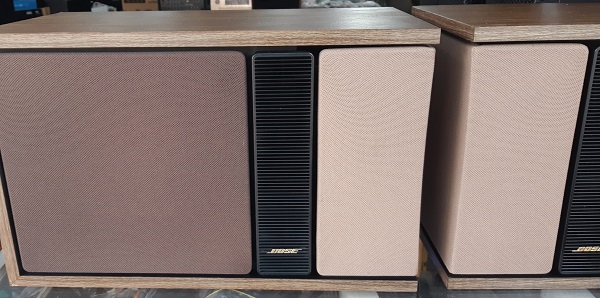 Loa Bose 301 series II