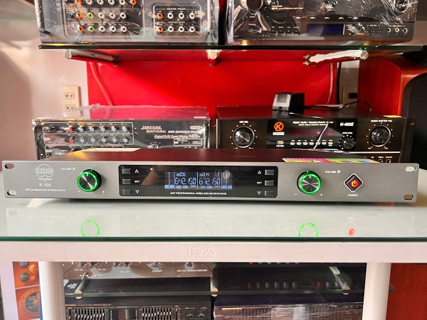 Micro Không Dây BBS K100 Phù Hợp Cho Người Yêu Thích Karaoke