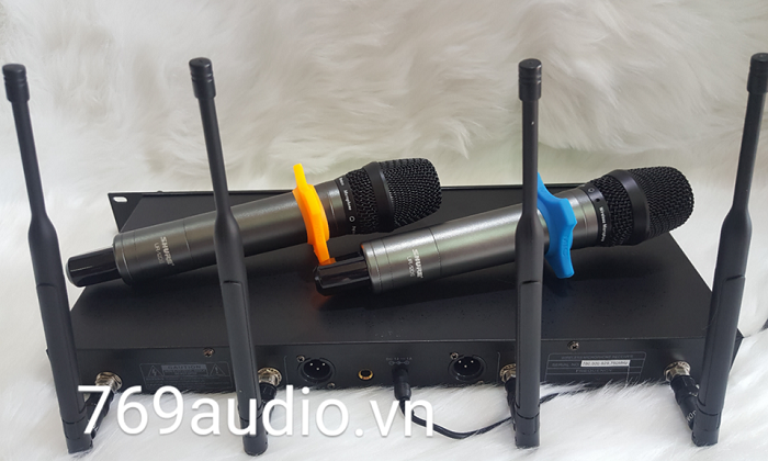 Micro Shure không dây có thể kết nối cùng lúc với bao nhiêu thiết bị?