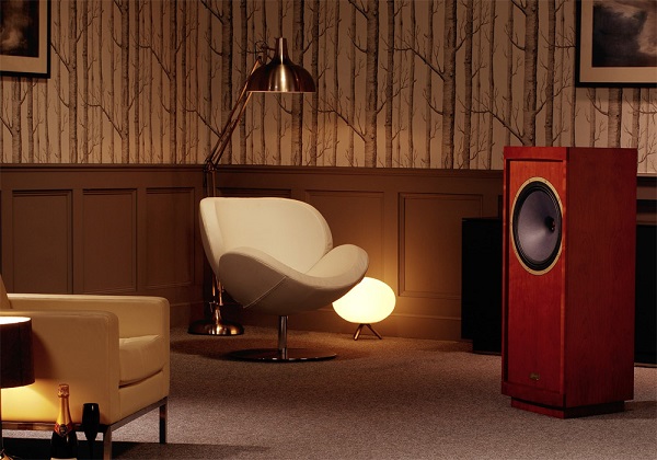 So Sánh Loa Tannoy Glenair 15 Với Các Đối Thủ Cạnh Tranh