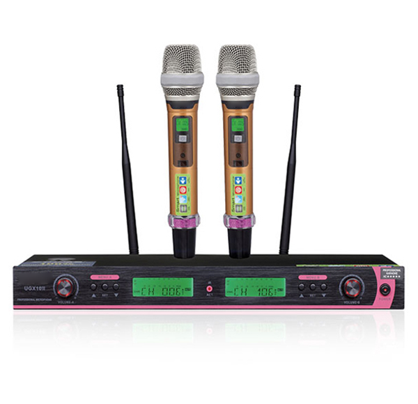 Ai Nên Mua Micro UGX10 II