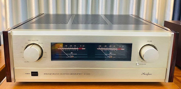 Ampli Accuphase E350: Sự Kết Hợp Hoàn Hảo Giữa Thiết Kế Sang Trọng Và Tính Năng Mạnh Mẽ