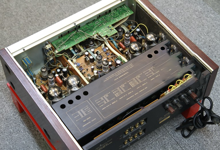 Ưu nhược điểm Amply Đèn Luxman LX360 đẹp xuất sắc, hiếm