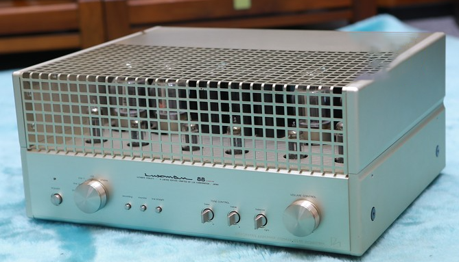 Trải nghiệm cốt lõi và lợi ích chính Amply Đèn Luxman SQ 88S Signature