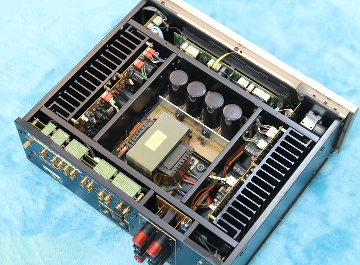 Thông tin Chi tiết Amply Luxman L-505S Đẹp Xuất Sắc