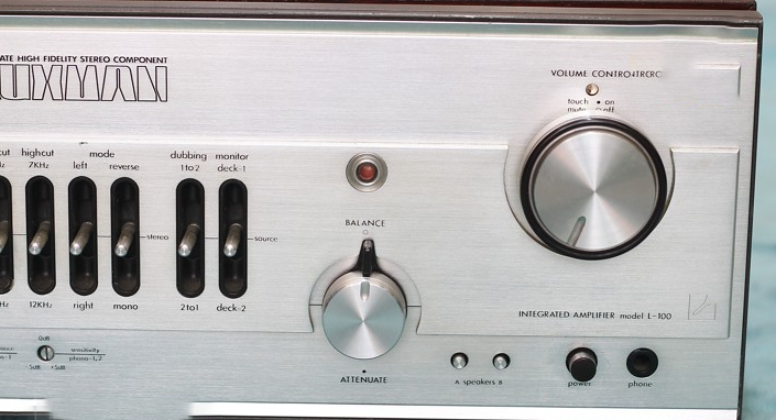 Bằng chứng thực tế Amply Luxman L100