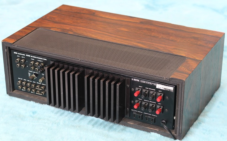 Ưu nhược điểm Amply Luxman L309 đẹp xuất sắc