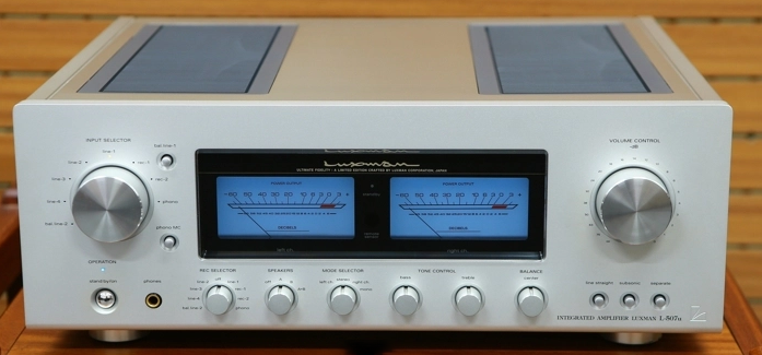 Amply Luxman L507U – Nâng tầm dàn nhạc với chất âm analog tinh tế600