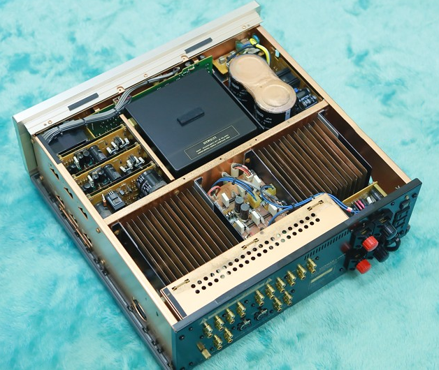 Hình ảnh khui hộp & Đánh giá thực tế Amply Luxman L570Xs đẹp hiếm