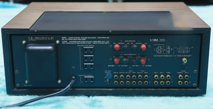 Bằng chứng thực tế Amply Luxman L58A Chữ ký