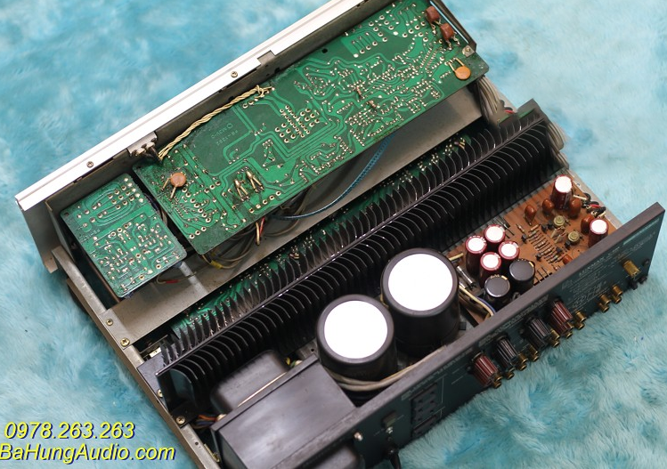 Thông tin Chi tiết Amply Luxman L68A chữ ký