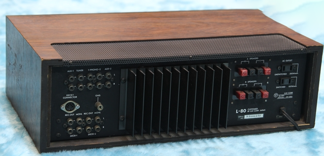 Bằng chứng thực tế Amply Luxman L590AX đẹp như mới