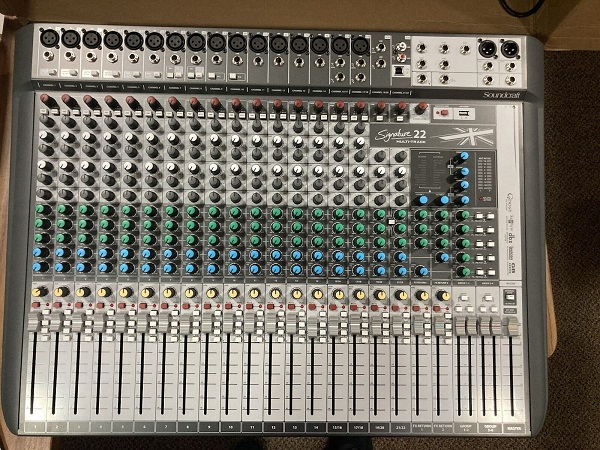 Ứng dụng Mixer Soundcraft Signature 22