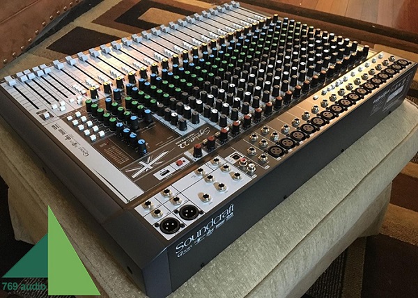Sử dụng thực tế Mixer Soundcraft Signature 22