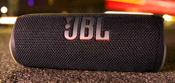Cách Sạc Pin Cho JBL Flip 7