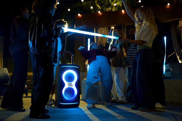 Có Nên Mua JBL PartyBox Stage 520 Không?
