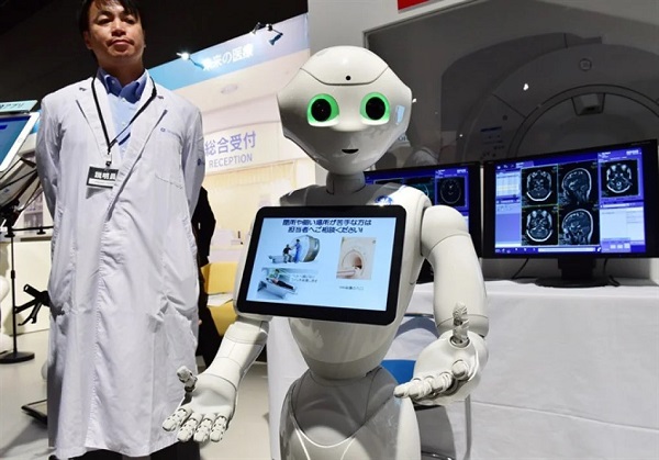 Chọn Robot Phục Vụ Người Già Công Nghệ Mới Nhất