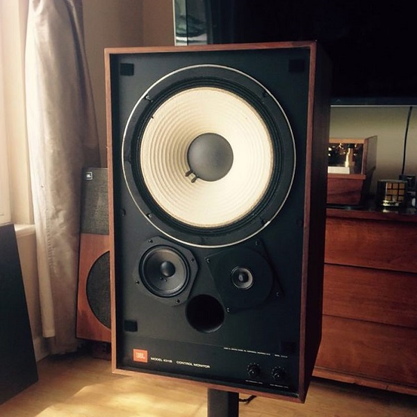 Giá Trị Của JBL 4311B