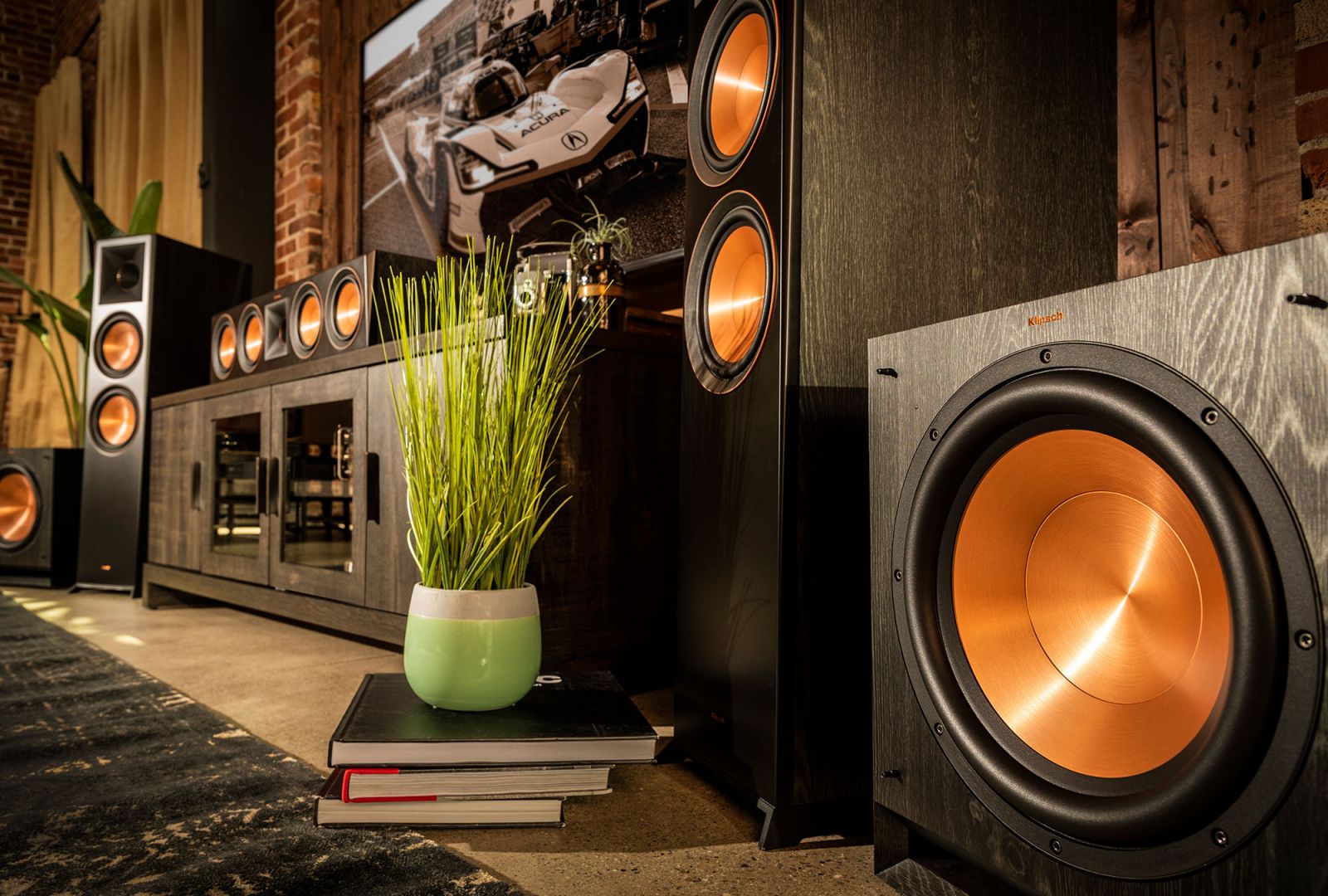 Giải Pháp Klipsch R-121SW