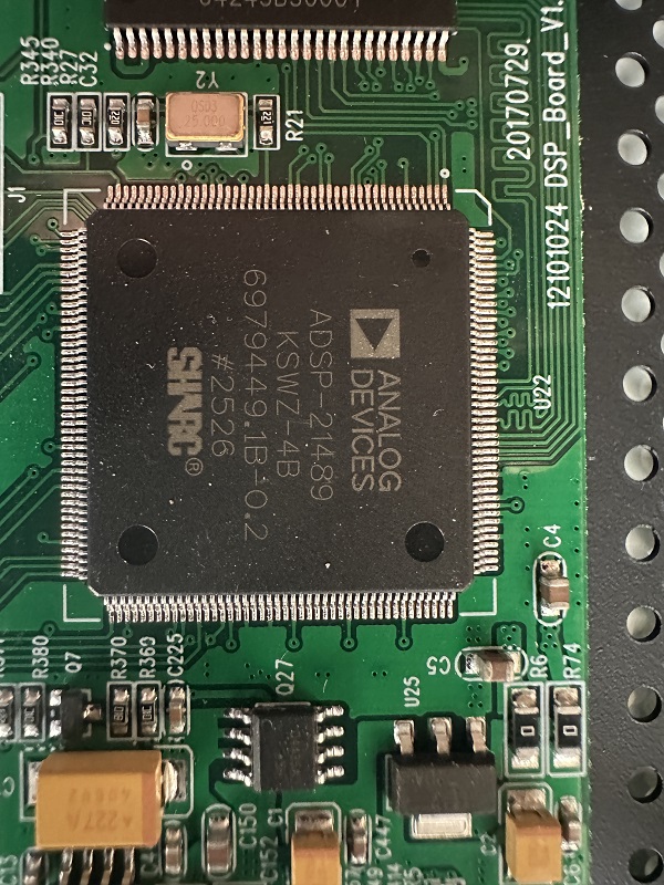 chip xử lý dsp của Vang Số JBL VX9  Công nghệ DSP Floating-Point 64-bit