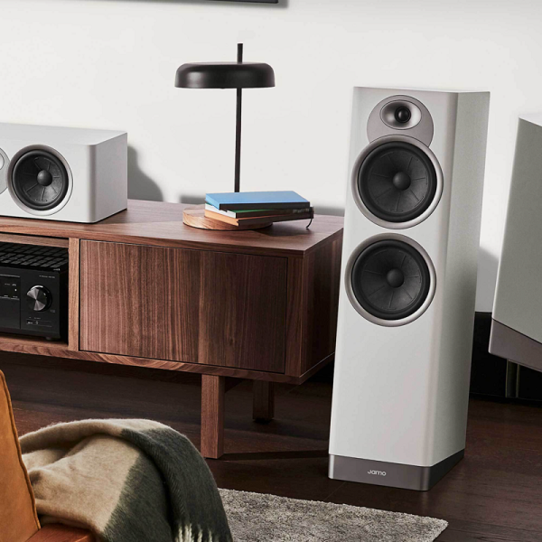 Jamo Studio S7 – 27F Thiết Kế Sang Trọng