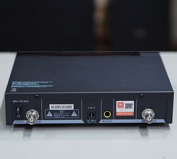 Khả Năng Kết Nối Micro JBL VM200