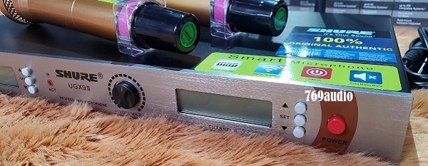 Độ Bền Của Micro Cao Cấp Shure UGX9 II