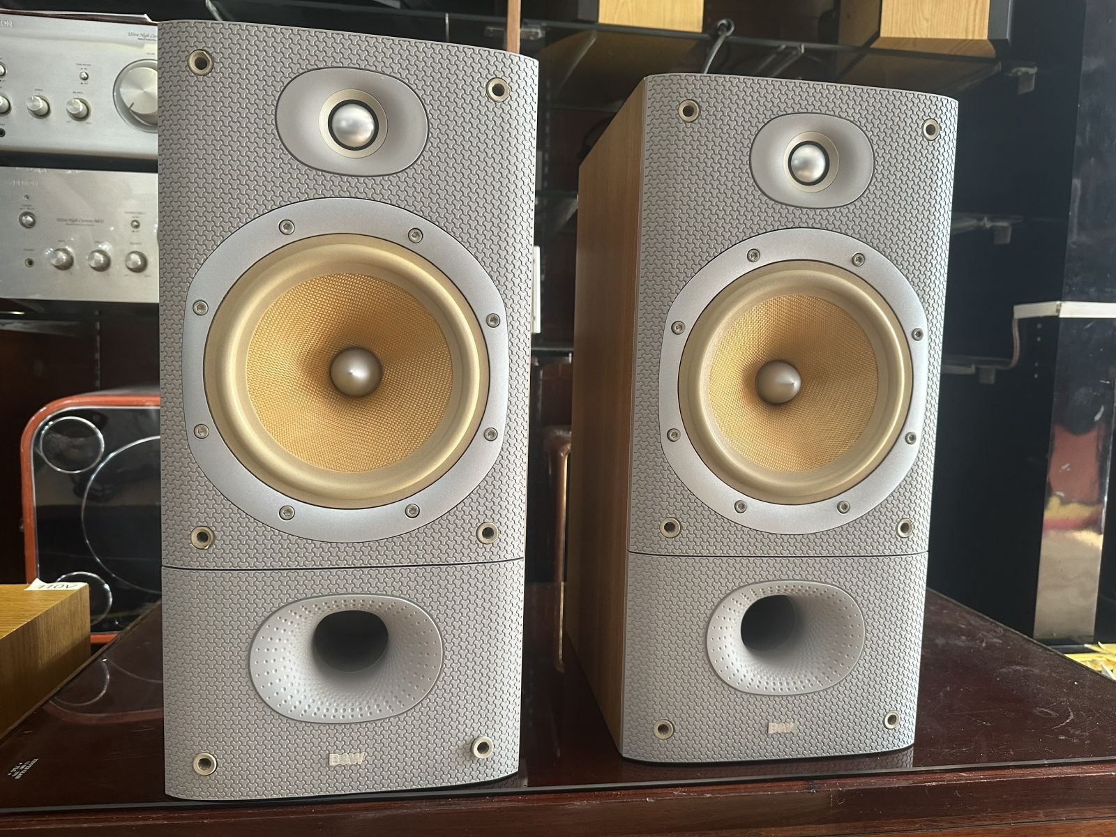 Ưu nhược điểm Loa Bookshelf BW 602 S3