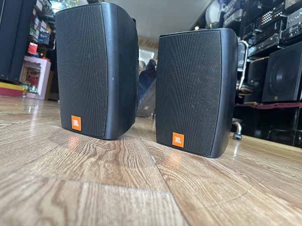 Loa Cafe, Quán Ăn JBL 1,6 Tấc