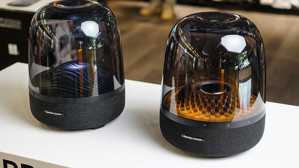 Chất Liệu Của Harman Kardon Aura Studio 4