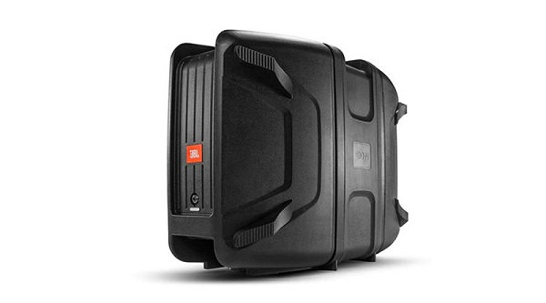 Loa JBL Eon One 208P Không Gian Mở Trong Khuôn Viên