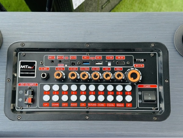 loa kéo MT MAX T73S màn hình tích hợp