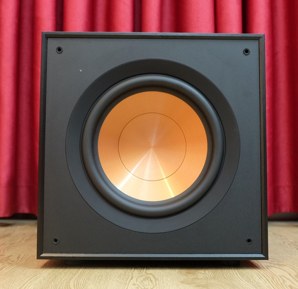 Loa Sub Klipsch R-101SW Tính Năng Vượt Trội
