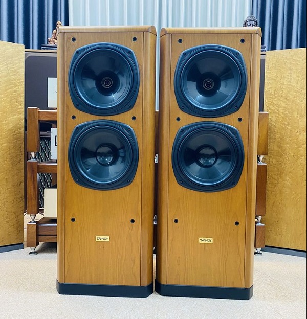Loa Tannoy D700 Thiết Kế Cột Đứng