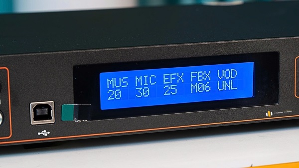 Màn Hình LCD Vang Số JBL VX9