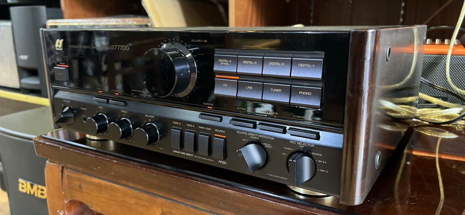 So Sánh Ampli Sansui AU 777DG