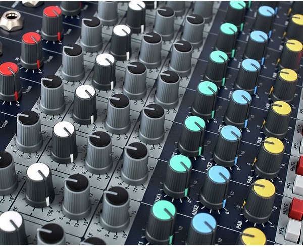 Đánh giá Mixer Soundcraft EPM12