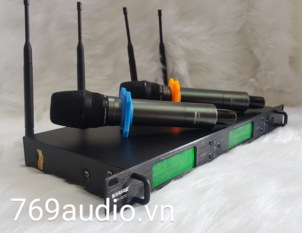 Đánh Giá Từ Chuyên Gia và Người Dùng Về UR12D II