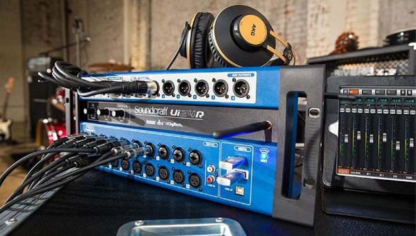 Mixer Soundcraft UI24R tích hợp linh hoạt